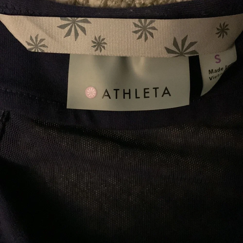 Athleta Dark Blue & Green Mesh Full Tilt Zip up Jacket Small - Picture 9 of 10